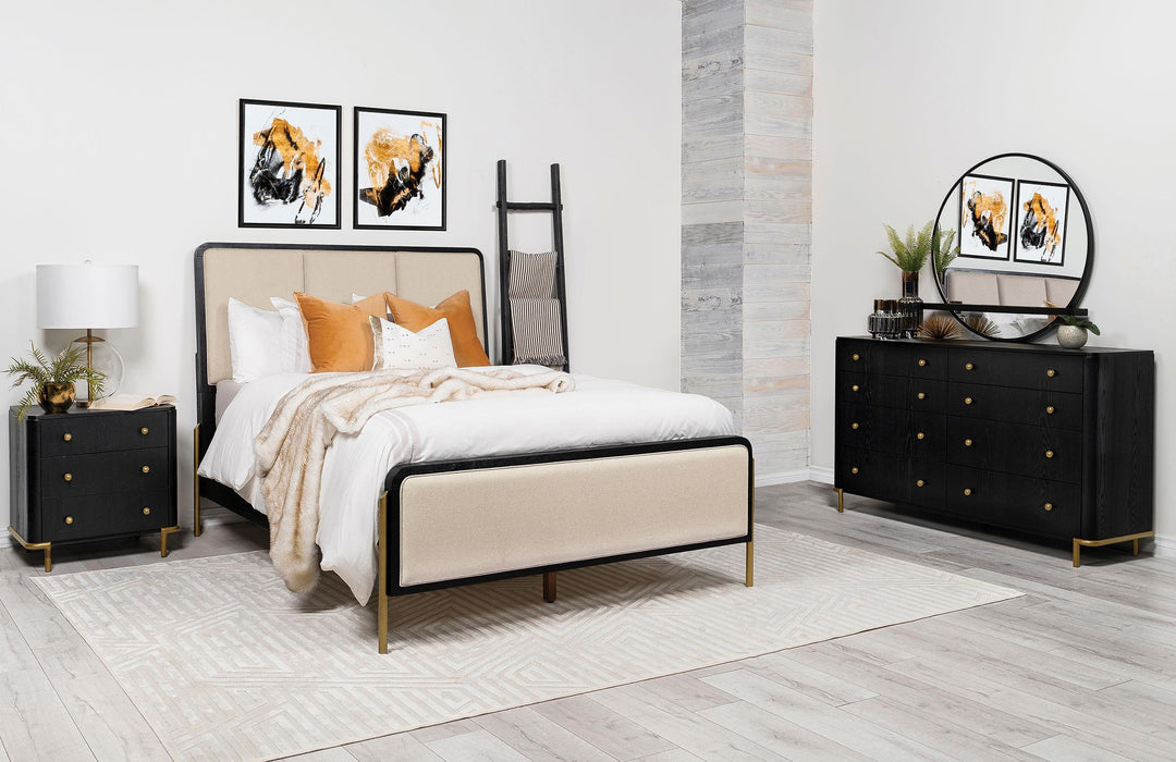 Arini 4-piece Eastern King Bedroom Set Cream and Black