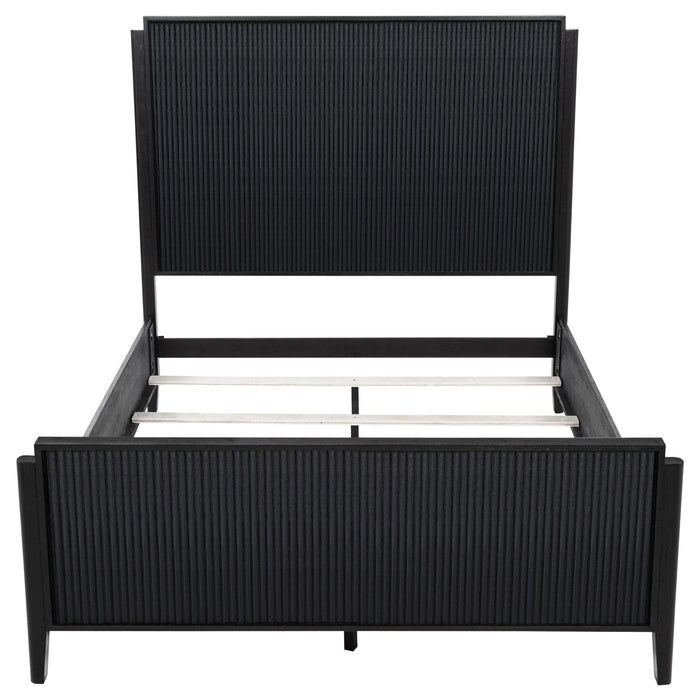 Brookmead Wood Queen Panel Bed Black