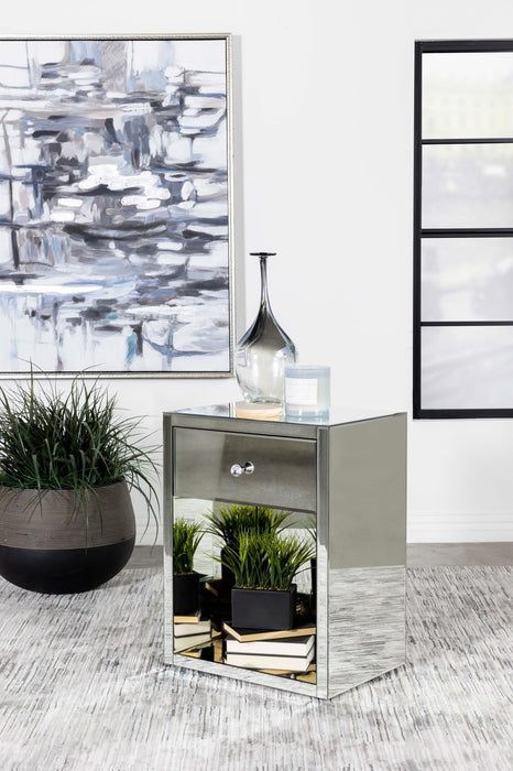 Coquette 1-drawer Mirrored Accent Side Table Silver