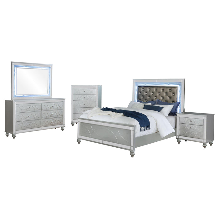 Gunnison 5-piece Eastern King Bedroom Set Silver Metallic